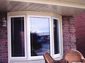 White aluminum bay window installed by window and door company in Toronto.