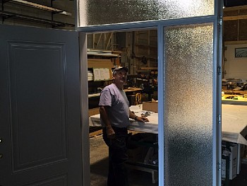 STEEL DOOR WITH PRIVACY GLASS